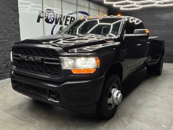 Dodge Ram 3500 Tradesman 4x4 4dr Crew Cab 8 ft. LB Noir de 2022