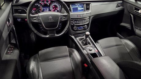 Peugeot 508 2.0 HDI 140 Allure / GARANTIE 12 MOIS 2013 d'occasion a Mougins (06)