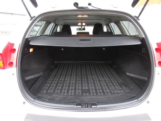 Toyota Auris 124 D-4D Feel! Blanc de 2015