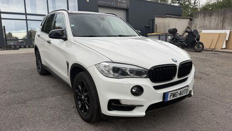 BMW X5 xDrive 30d - BVA Sport 5pl F15 F85 xLine 2014 d'occasion a Montmagny (95)