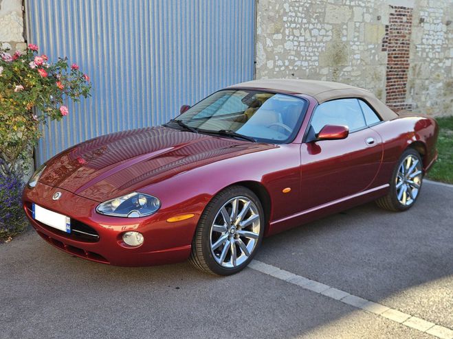 Jaguar XK8 4.2i Spirit Of Legend 304 - Kilom�trage  Bordeaux m�tallis� de 2006