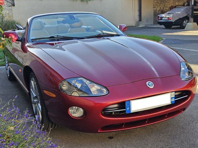 Jaguar XK8 4.2i Spirit Of Legend 304 - Kilom�trage  Bordeaux m�tallis� de 2006