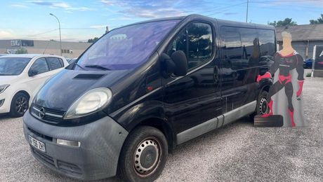 Opel Vivaro COMBI 1.9 CDTI100 C1 PACK CLIM 2004 d'occasion a  La Garde (83)