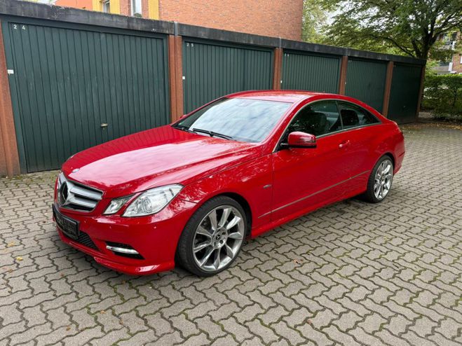 Mercedes Classe E 350 coup� (C207) V6 3.5L M276 Rouge de 2011