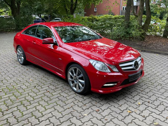 Mercedes Classe E 350 coup� (C207) V6 3.5L M276 Rouge de 2011