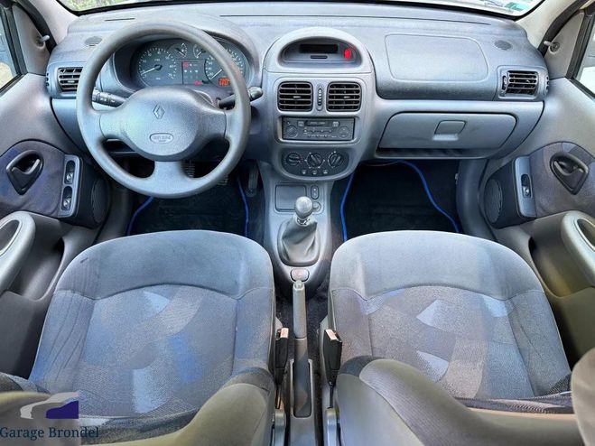 Renault Clio II 1.2 i 60cv Aliz� 2�me main Blanc de 2000