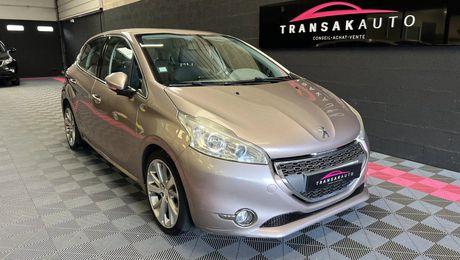 Peugeot 208 1.6 VTI 120 CV Allure - Bluetooth ges AV 2012 d'occasion a Dieppe (76)