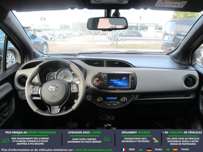 Toyota Yaris HYBRIDE 100ch Blanc M�tallique de 2016
