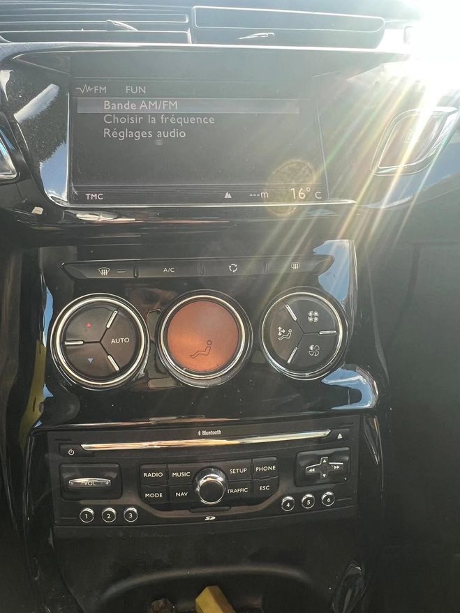 Citroen DS 1.6 VTI 120 SO CHIC BELLE MOTEUR A CHA�N Jaune de 2010