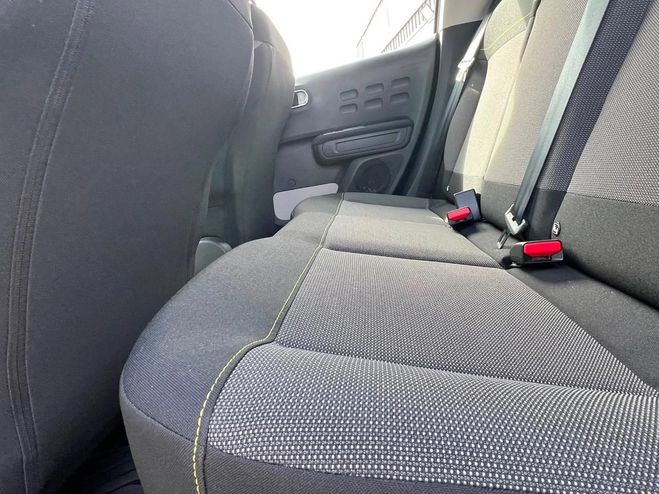 Citroen C3 III 1.2 L 82 CHV 105G FEEL BUSINESS TRES Blanc de 2019