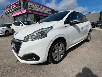  Voir d&eacute;tails -Peugeot 208 (2) 1.2 VTI 82 SIGNATURE 5P SOCIETE TVA  &agrave; Coigni�res (78)