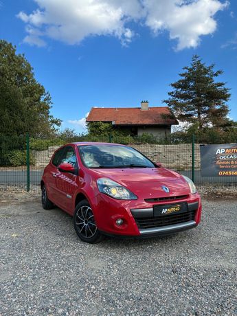  Voir d&eacute;tails -Renault Clio III 1,2 75CH DYNAMIQUE &agrave; Savigneux (42)