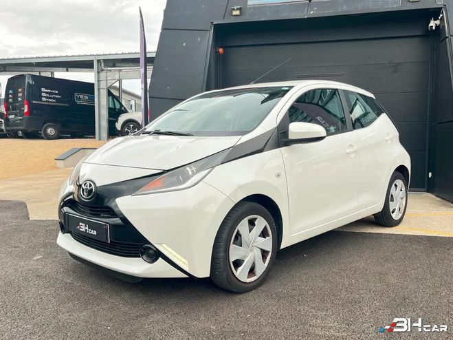 Toyota Aygo 1.0 VVTI 69 - 1 �re main - Moteur � chai Blanc de 2017