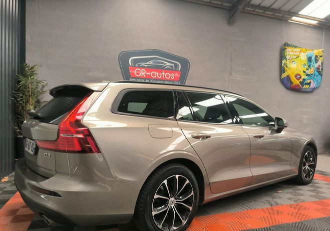 Volvo V60 D3 2.0 150cv Momentum Entretien Full 148 Beige de 2019