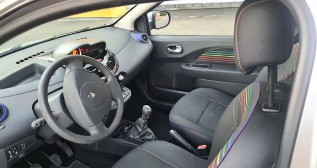 Renault Twingo 1.2 LEV 75 PURPLE 2013 d'occasion a Coigni�res