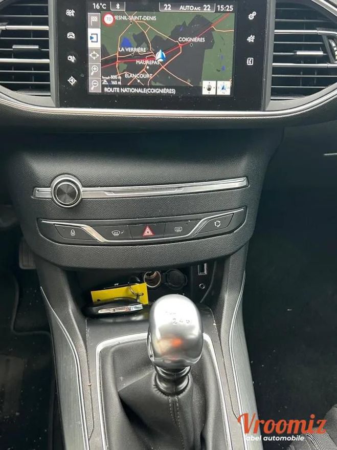 Peugeot 308 II (2) 1.2 L 130 S&S ALLURE BUSINESS Rouge de 2017
