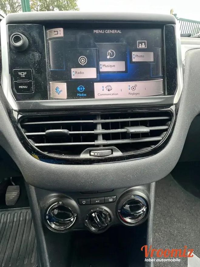 Peugeot 208 GENERATION-I 1.2 VTI 80 ACTIVE Gris de 2012