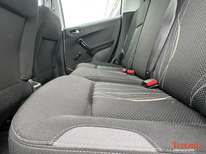 Peugeot 208 GENERATION-I 1.2 VTI 80 ACTIVE Gris de 2012