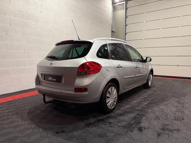 Renault Clio ESTATE 1.5 DCI 85 DYNAMIQUE TOMTOM BVA Gris de 2010