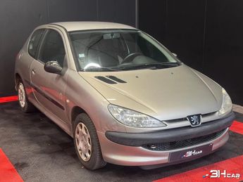  Voir d&eacute;tails -Peugeot 206 1.1 60 POP ART &agrave; Hennebont (56)