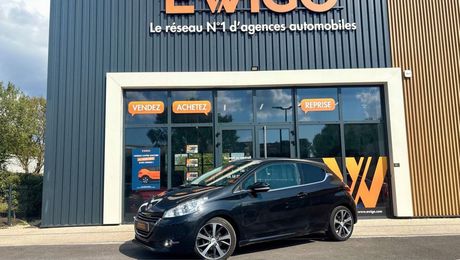 Peugeot 208 1.6 e-HDi 115ch F�LINE ? TOIT PANO RADAR 2012 d'occasion a Saint-Cannat (13)