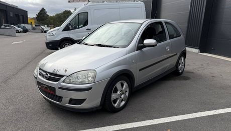 Opel Corsa III 1.3 CDTI .Com Easy 3p 2005 d'occasion a Caudan (56)