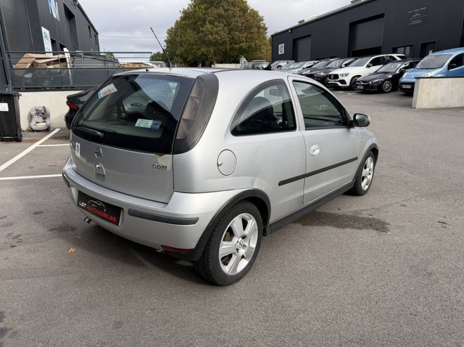 Opel Corsa III 1.3 CDTI .Com Easy 3p GRIS de 2005