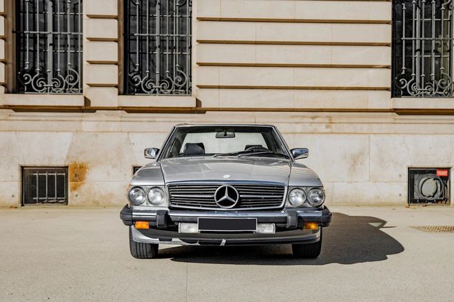 Mercedes 560 SL V8 5.6 version am�ricaine Gris de 1987