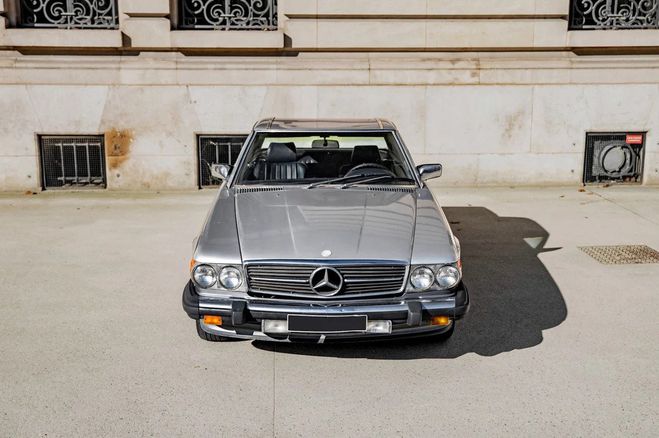 Mercedes 560 SL V8 5.6 version am�ricaine Gris de 1987