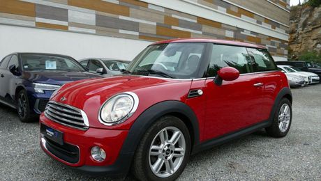 Mini One HATCH R56 1.6 75 Ch PACK CHILI BVM5 TOIT 2013 d'occasion a  La Ciotat (13)