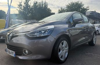  Voir d&eacute;tails -Renault Clio 1.5 dCi 5place &agrave; Magnanville (78)