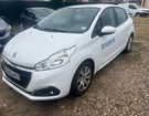 Peugeot 208 1.6 hdi à Vaulx-en-Velin (69) Peugeot 208 1.6 hdi à Vaulx-en-Velin (69)
