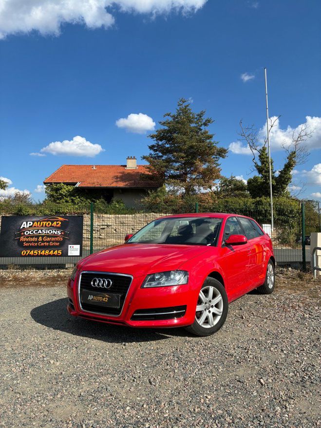 Audi A3 SPORTBACK 1,2 TFSI 105CH ATTRACTION Rouge de 2012