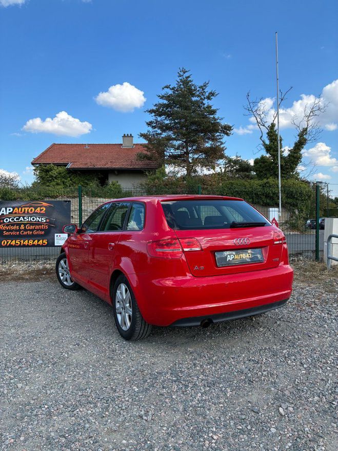 Audi A3 SPORTBACK 1,2 TFSI 105CH ATTRACTION Rouge de 2012