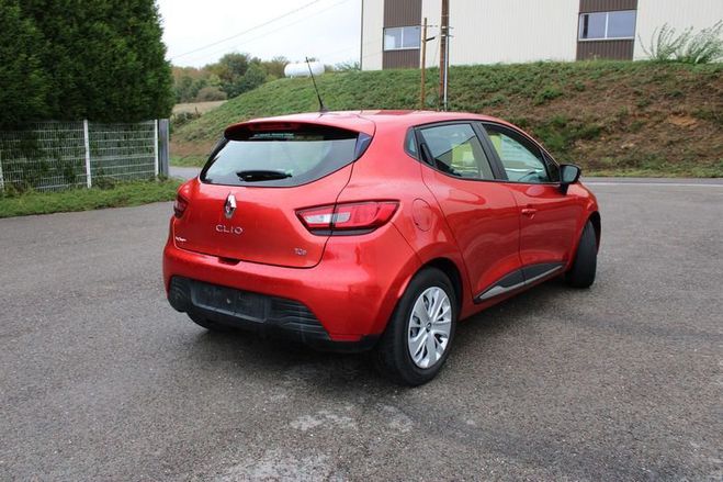 Renault Clio TCE ZEN 90 CV ESSENCE CLIM GPS USB R�GUL Rouge de 2015