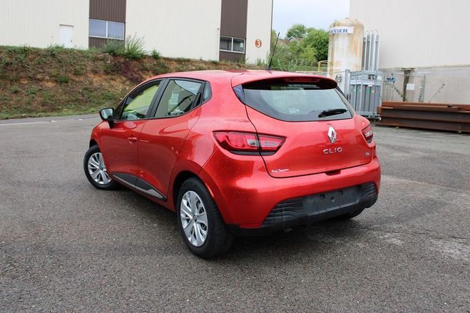 Renault Clio TCE ZEN 90 CV ESSENCE CLIM GPS USB R�GUL Rouge de 2015