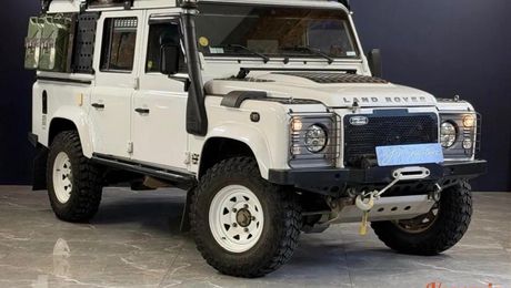 Land rover Defender SW 110 2.4 TD4 120 SE 4WD Equip� complet 2011 d'occasion a Thoiry (78)