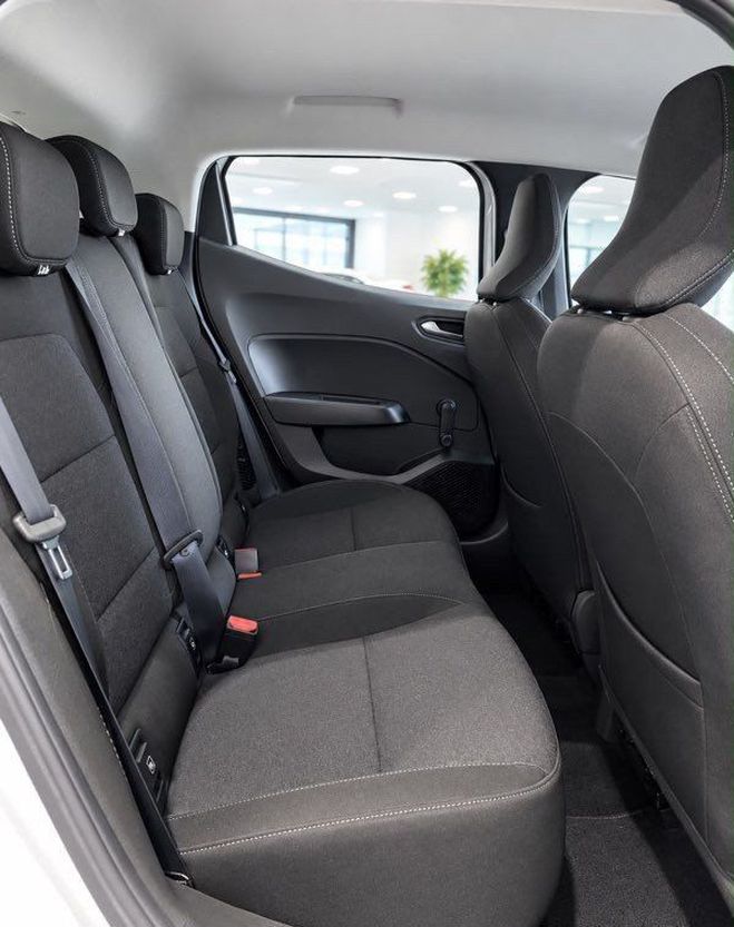 Renault Clio v 1.6 e-tech 140 business hybride paieme Blanc de 2023
