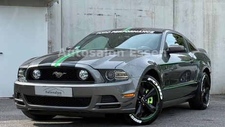 Ford Mustang gt premium 2014 d'occasion a Paris (75)
