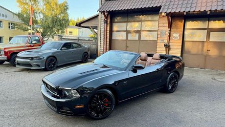 Ford Mustang gt premium 2013 d'occasion a Paris (75)