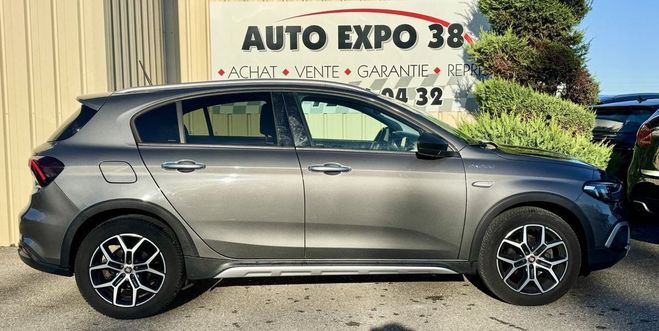 Fiat Tipo CROSS 1.6 JTD 130 2022 120000 kms 11990  Gris de 2022