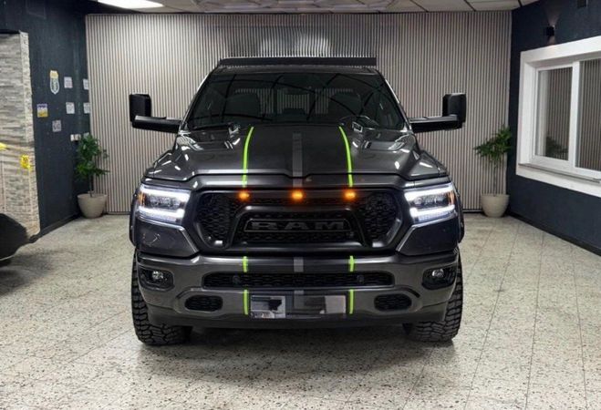 Dodge Ram 1500 Big Horn 5.7 HEMI V8 4x4 ? Night Ed Noir de 2021
