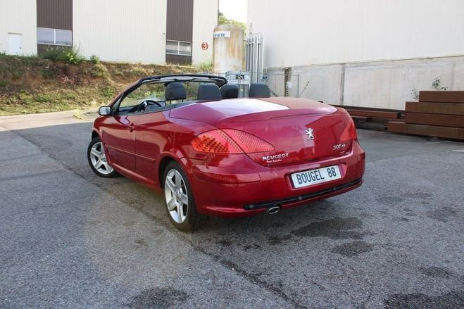Peugeot 307 CABRIOLET 2L 16V PREMIUM 138 CV GPS CUIR Rouge de 2005
