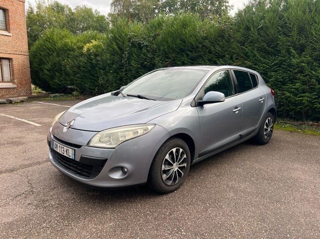 Renault Megane III BERLINE Garantie 6 mois, 1.5 dCi 110 Bleu de 2010