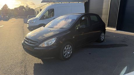 Peugeot 307 1.6 HDi90 Confort 5p 2005 d'occasion a Caudan (56)