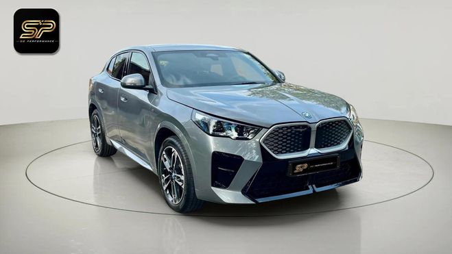 BMW IX 2 eDRIVE20 M SPORT 204 CH * 4 650 KM * A Gris de 2025