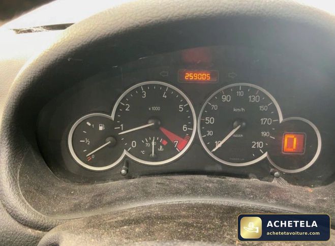 Peugeot 206 1.6L XT Gris de 2004