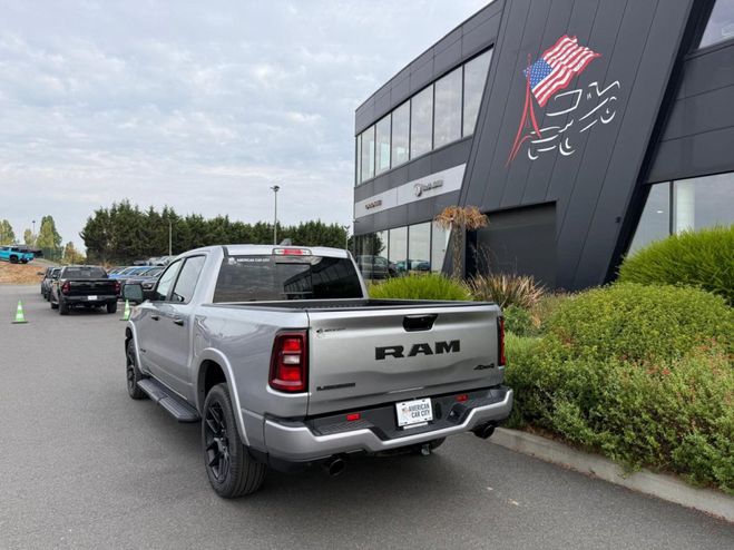 Dodge Ram 1500 CREW LARAMIE SPORT NIGHT EDITION GRIS de 2025