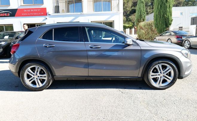 Mercedes Classe GLA Classe 200 sensation 156 ch 7g-dct 1 ere Gris de 2016