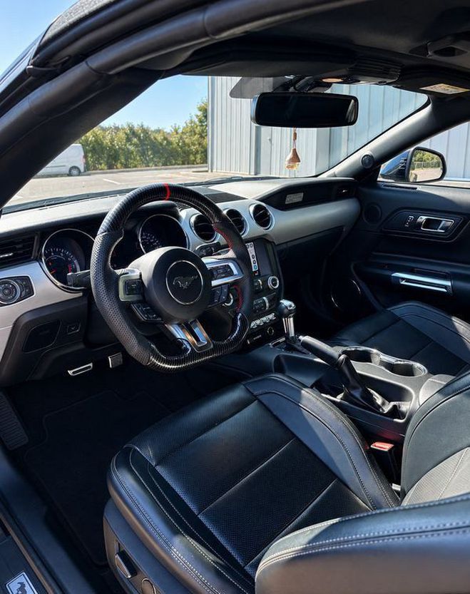Ford Mustang Cabriolet GT 5.0i V8 421ch BVA6 2�me Mai Noir de 2016